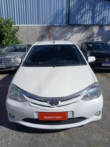 Toyota Etios 1.3 Flex 16V 5P Mec. 2013