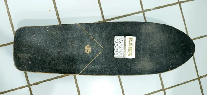 SURFSKATE US + TRUCK CARVER ORIGINAL + RODAS CARVER NOVAS + ROLAMENTO BONES CERAMIC