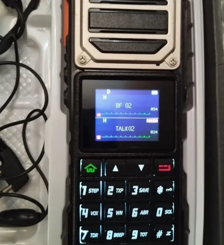 Rádio Comunicador HT Baofeng Triband seminovo UV-25 VHF UHF 220Mhz 10W