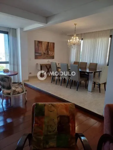 Apartamento a venda Mobiliado, Centro, 3 suites, 2 vagas - Uberlândia