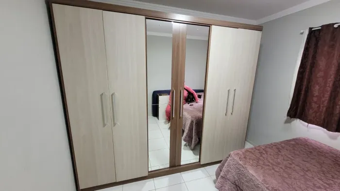 Guarda Roupa 6 portas
