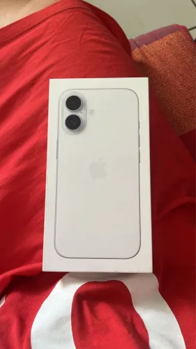 Vendo iPhone 16 branco 