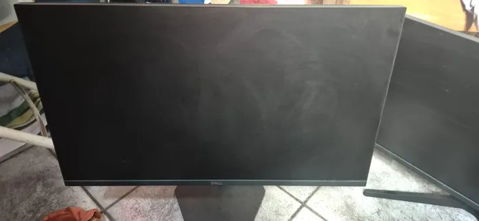 Monitores Dell e Samsung 