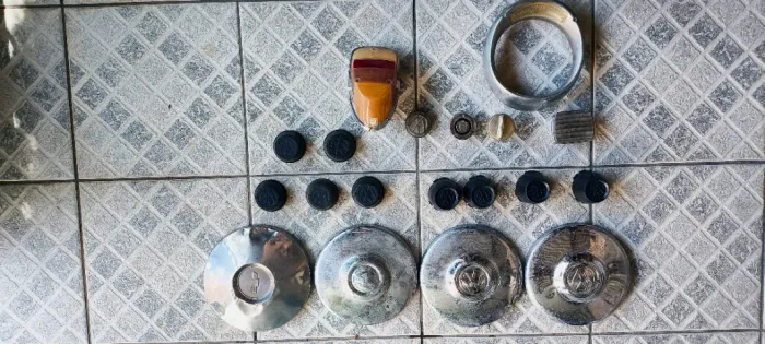 Calotas Cinzeiro e Diversas peças para fusca