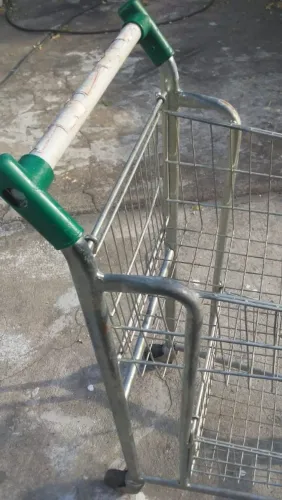 CARRINHO DE FERRO VARIAS UTILIDADES NOVO PODEM VER 