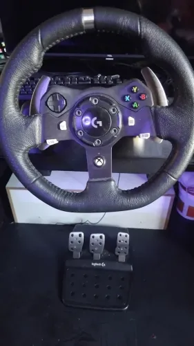 Volante G920 Logitech com câmbio