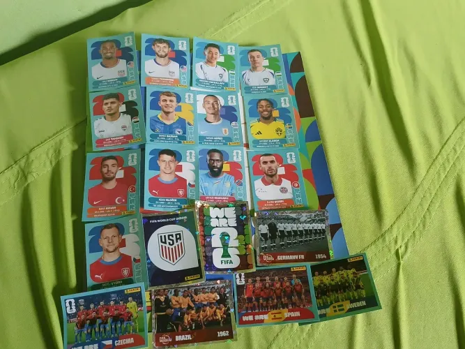Vendo figurinhas do álbum da copa novinha que acabou de ser tirada dos pacotinhos