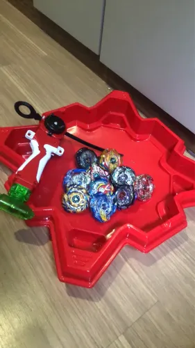 Beyblade burst