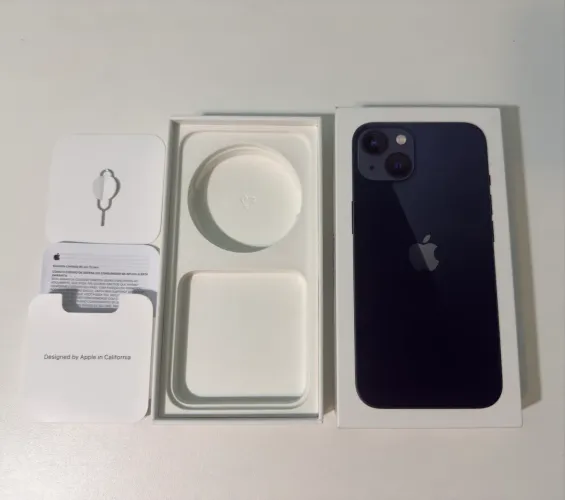 Caixa iPhone 13 Vazia