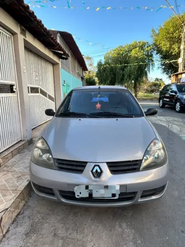 Renault Clio Campus Hi-flex 1.0 16V 5P 2010