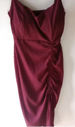 Vestido longo vinho escuro