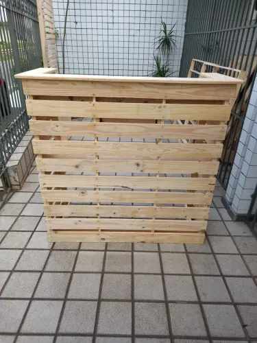 Balcão multiuso em madeira