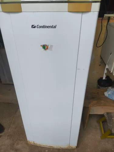 Geladeira continental bem conservada