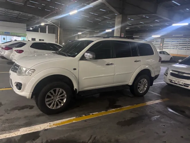 Mitsubishi Pajero HPE 3.2 4X4 T.i. Dies. 5P Aut. 2016