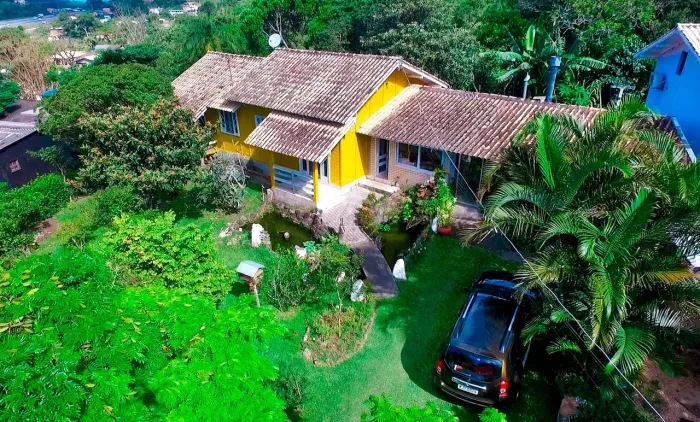 Chácara na Praia de Fora, Palhoça - Casa 3Dorm S/1Suíte e Lindo Pomar