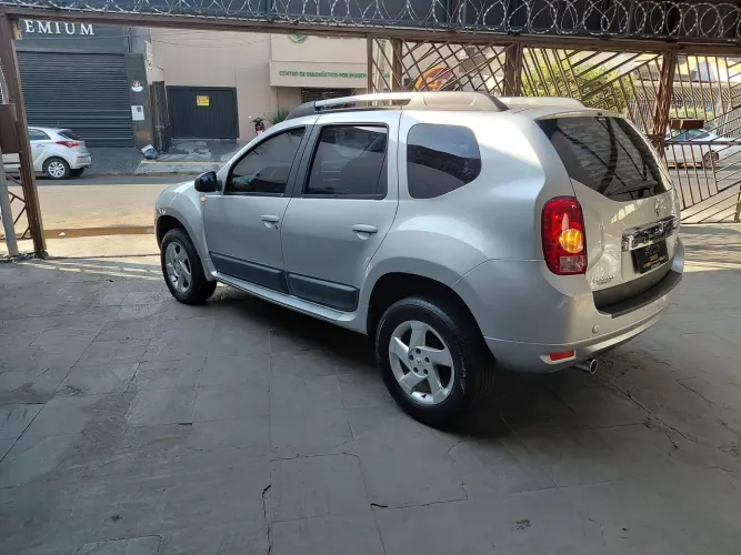 Renault Duster Dynamique 2.0 Hi-flex 16V Mec. 2013