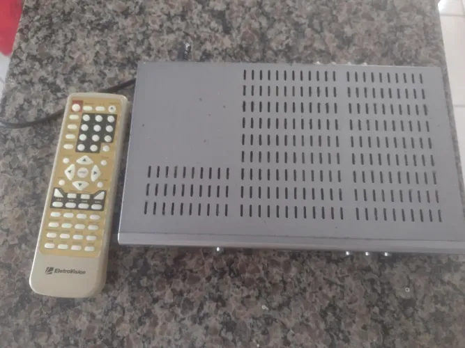 Karaoke funcionando direitinho, somente com o aparelho e controle