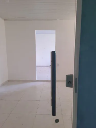 Duas salas e banheiroo