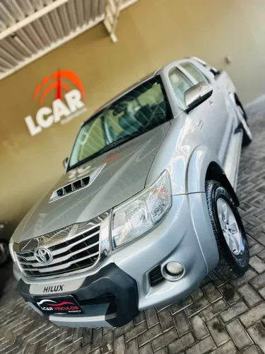 Toyota Hilux CD SRV D4-d 4X4 3.0 TDI Diesel AUT 2015