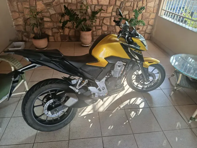 Oportunidade Cb Twister 300 ABS 2024 estudo troca