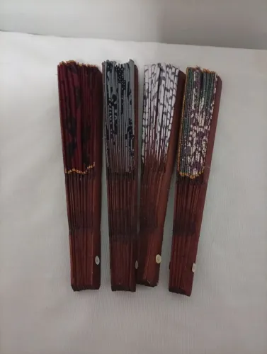 4 Leques de Bali de Bambú com Tecido