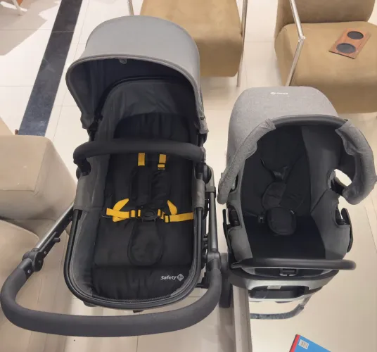 Carrinho de Bebê c/ Bebê Conforto Safety 1st Mobi Duo