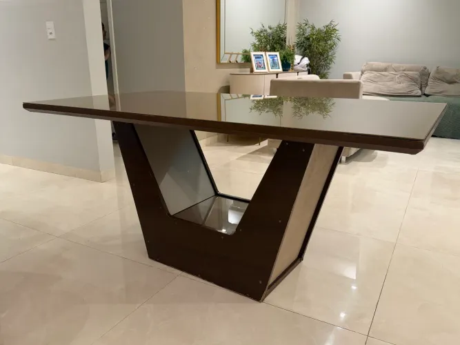 Mesa de Jantar 1,60 x 0,90 com tampo de vidro