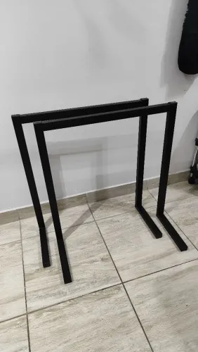 Pés de mesa estilo industrial 