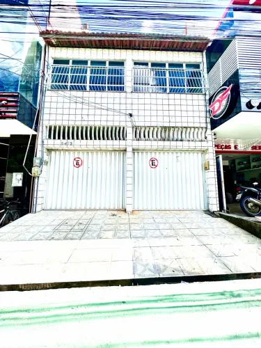 Alugo linda casa