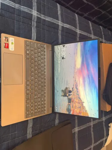 Lenovo IdeaPad Slim 3 Ryzen 5 7535HS ? Completo com Bolsa, Capa 3 em 1 e Caixa Original