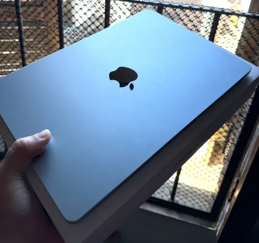 MacBook air m4 com caixa, nota fiscal e carregador