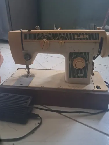 Maquina de costura