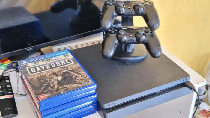 Vendo PlayStation 4 800 gb