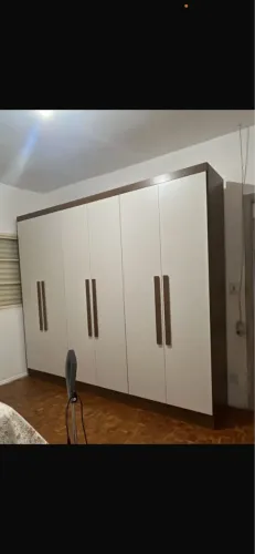 Guarda roupa semi novo