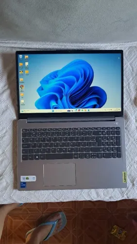 Lenovo IdeaPad de 15,6 polegadas,
