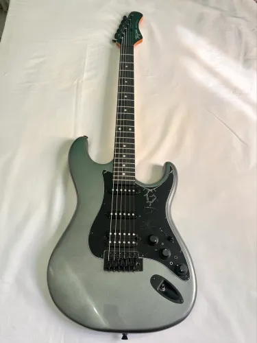 Guitarra Tagima Sixmart com efeitos