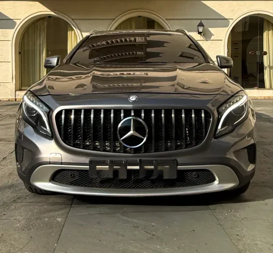 Mercedes-Benz GLA 200 Adv. 1.6/1.6 TB 16V Flex Aut. 2015