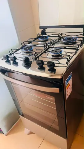 Electrolux Prata Efficient (mesa inox) PerfectCook e VaporBake