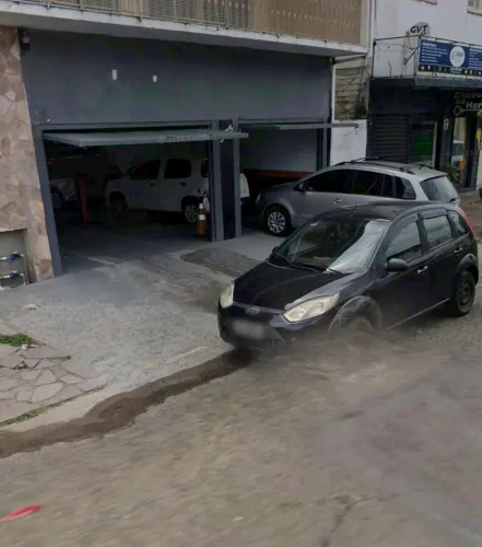 Alugo Sala Comercial Av.Pedro Adams Ótima Localização
