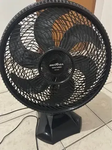 Ventilador com menos de 4 meses de uso 