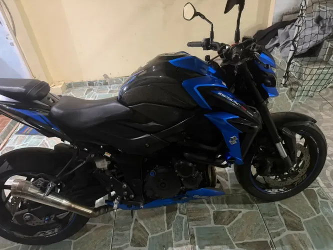 Gsxs 750