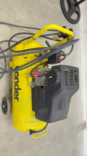 Compressor de Ar Vonder 50L 2HP com Filtro Regulador de Ar e Lubrificador - 220V