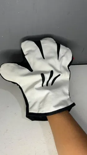 Luva de cozinha térmica do MICKEY  ( NUNCA USADA)