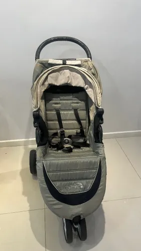 Carrinho de Bebê Baby Jogger City Mini
