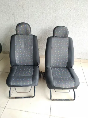 Banco Fiorino uno duas portas 