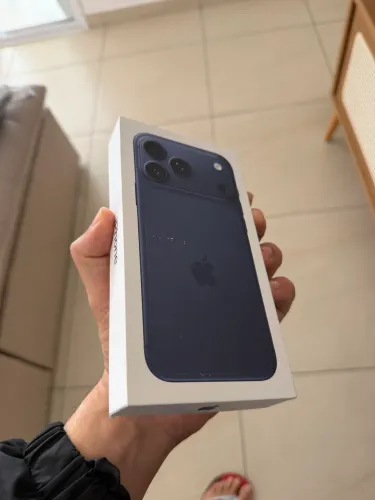 IPHONE 17 PRO MAX - 5 MESES DE USO