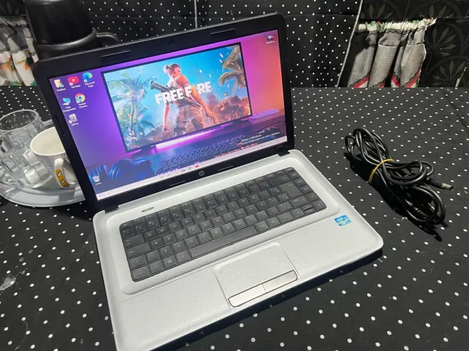 Vendo Notebook HP i3- 2.20GHZ / HD de 1TERA/ 6GB de RAM/ Office+ Programas
