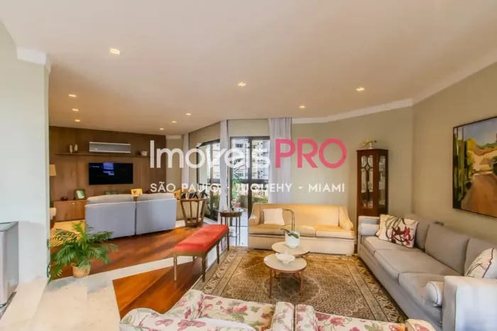 Apto de alto padrão com 240m2 com 4 dorm, sendo 3 suites e 3 vagas no Paraiso