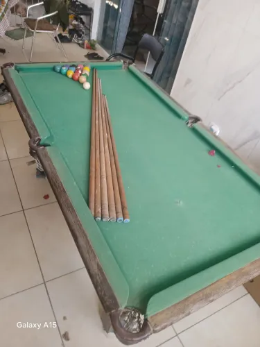 Mesa de sinuca  média 