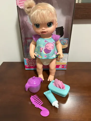 Boneca baby alive fraldinha mágica
